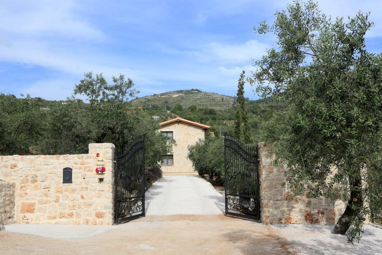 Casale Madeccia Guest House Sonnino Exterior foto