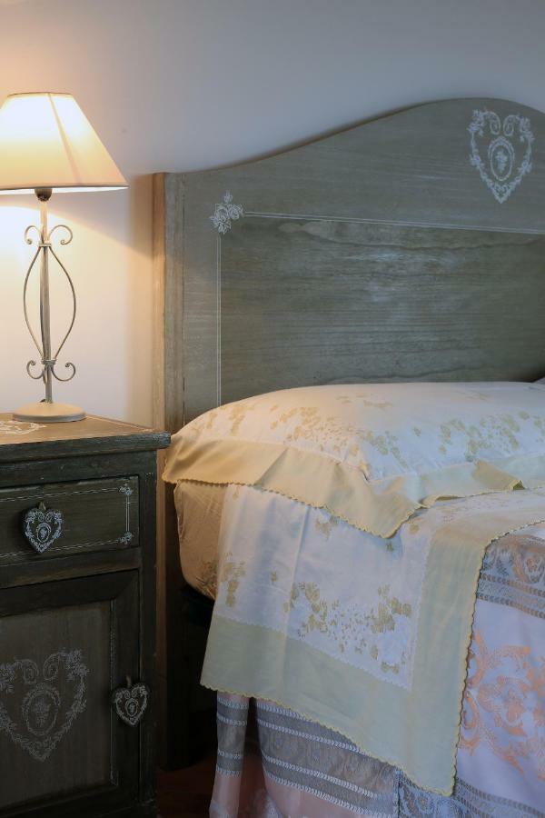 Casale Madeccia Guest House Sonnino Exterior foto